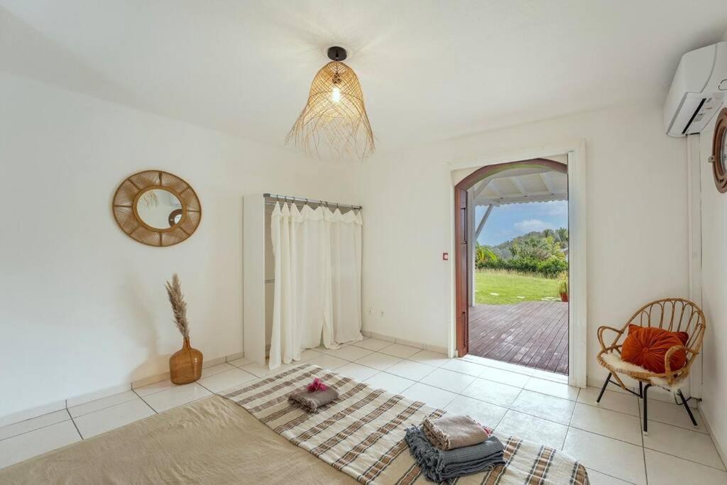 Spacieuse Villa Corossol Avec Piscine Et Jeux Exterieurs Le Gosier  Exterior foto