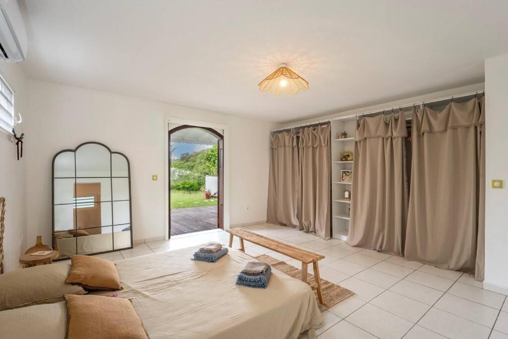 Spacieuse Villa Corossol Avec Piscine Et Jeux Exterieurs Le Gosier  Exterior foto